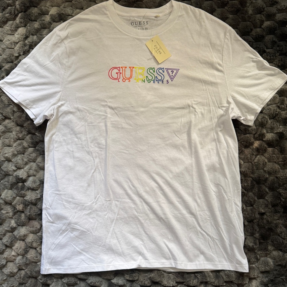 Guess Los Angeles Men's Rainbow logo shirt (XXL)